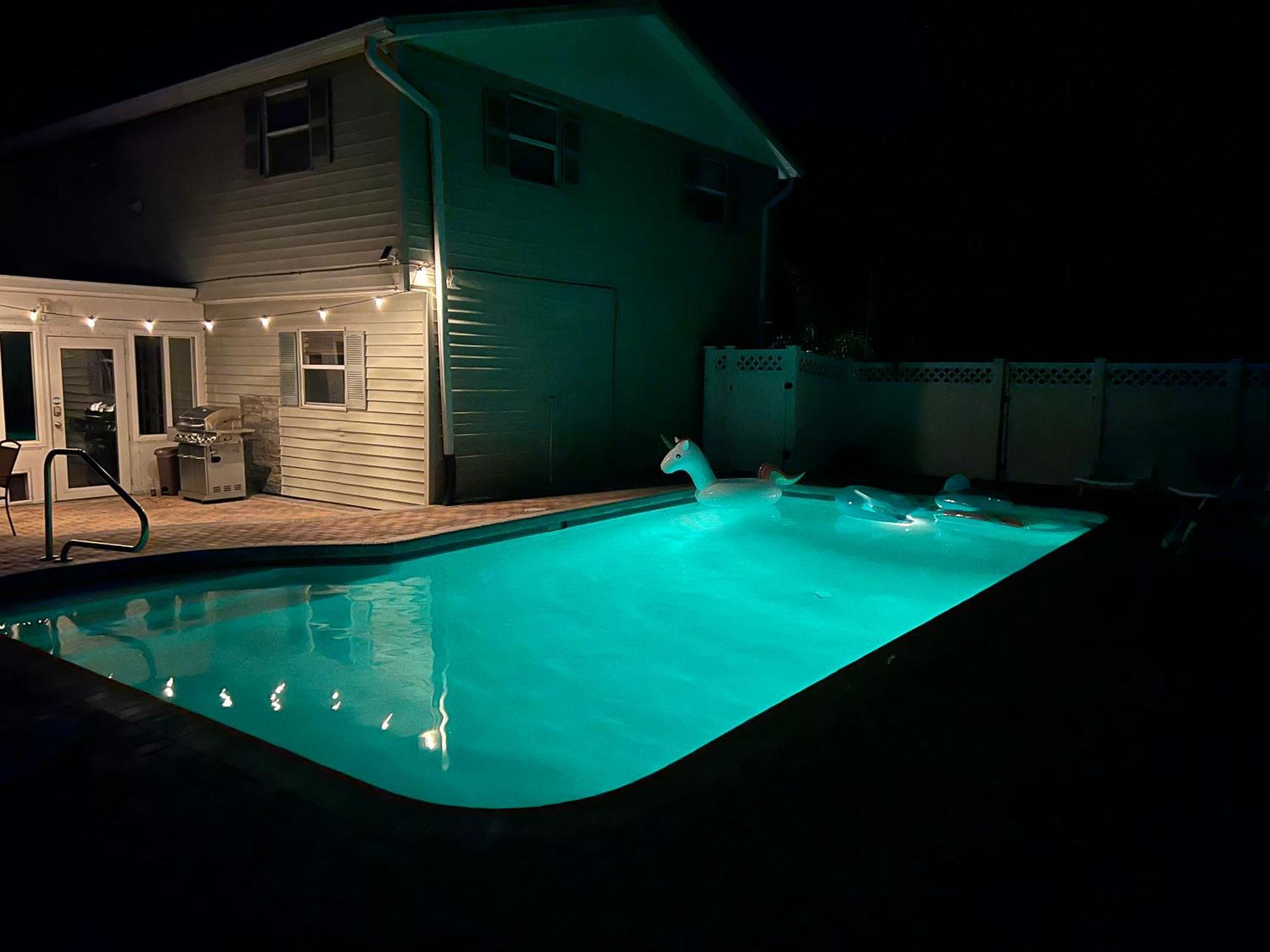 Ferienhaus Poolside Paradise & Bound *
